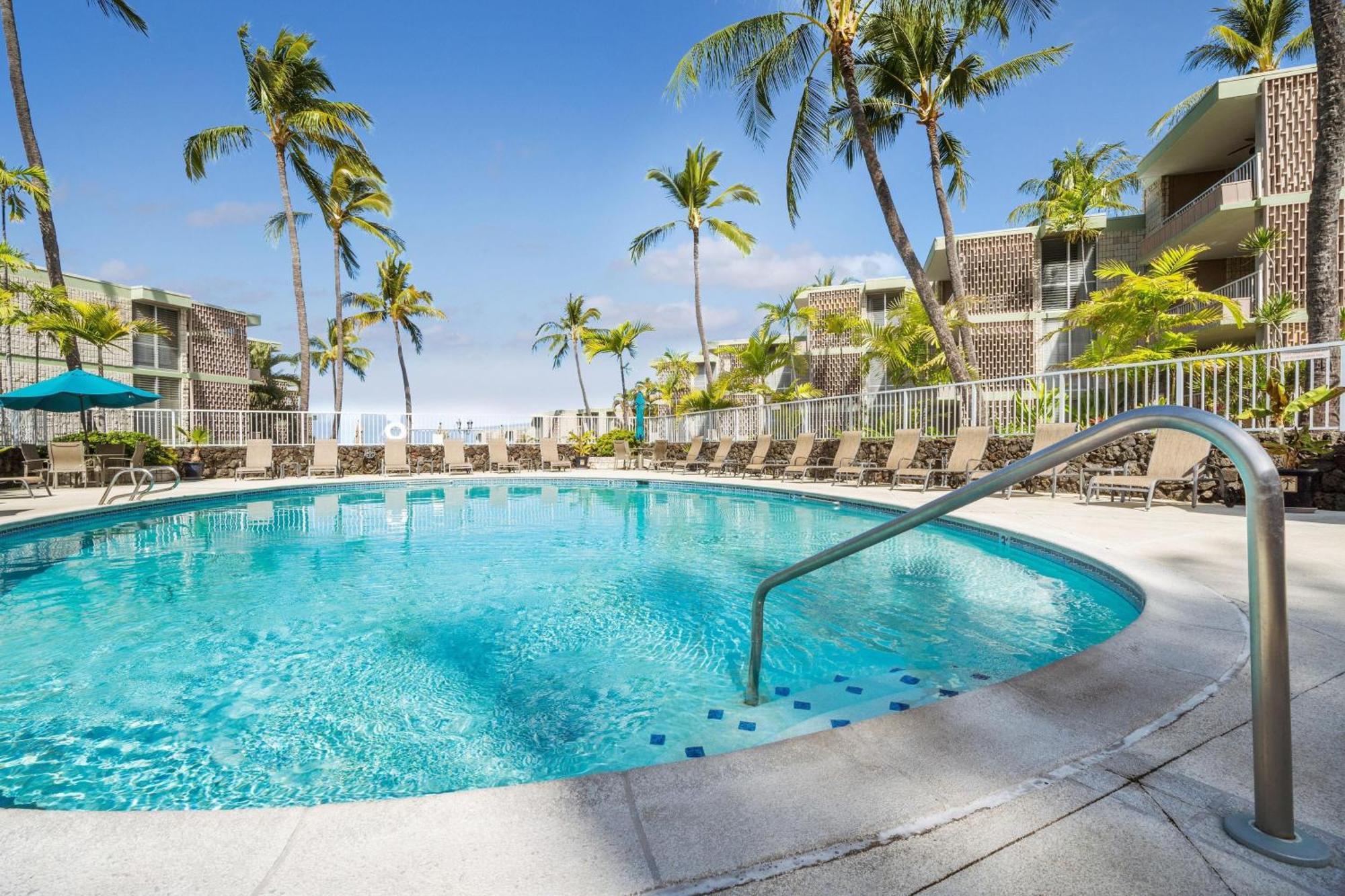 Big Island Ali'I Villas 333 Condo Kailua-Kona Exterior photo